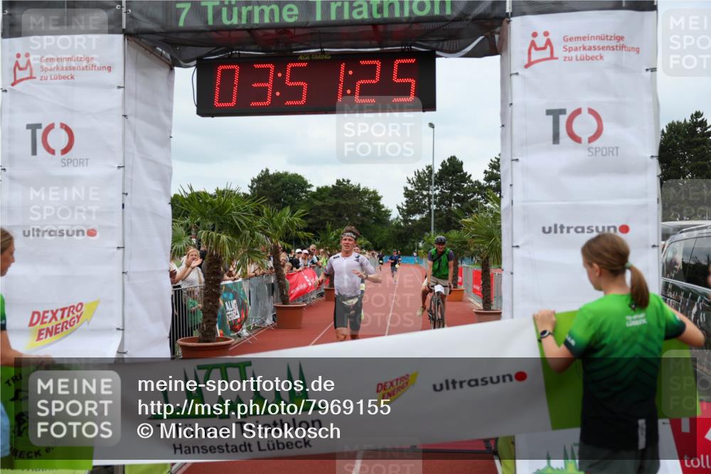 15.06.2025 - 7 Türme Triathlon Michael Strokosch http://msf.ph/oto/7969155 15.06.2025 13:51:24 Ziel 282, 855, 955, 1105 meine-sportfotos.de