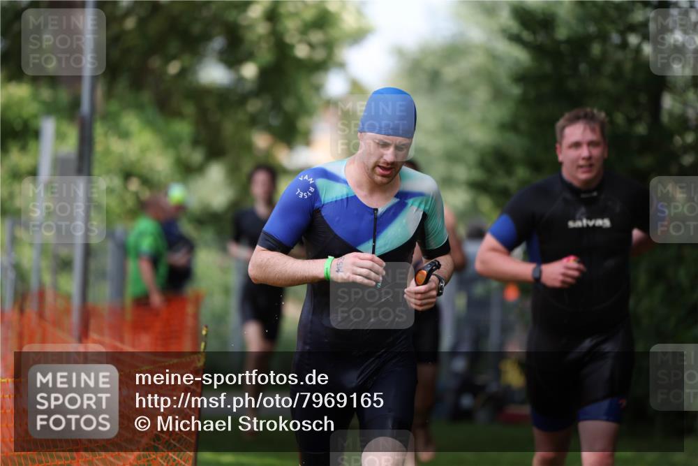 15.06.2025 - 7 Türme Triathlon Michael Strokosch http://msf.ph/oto/7969165 15.06.2025 12:55:57 Schwimmen 708, 755, 776, 818, 833, 877, 880, 895, 904, 919, 1023, 1071, 1120, 1144, 1150, 1153, 1177 meine-sportfotos.de