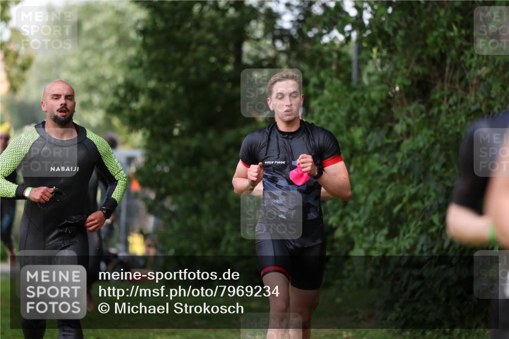 15.06.2025 - 7 Türme Triathlon Michael Strokosch http://msf.ph/oto/7969234 15.06.2025 12:56:02 Schwimmen 708, 741, 776, 818, 833, 880, 895, 904, 1071, 1120, 1144, 1149, 1150, 1153, 1177 meine-sportfotos.de
