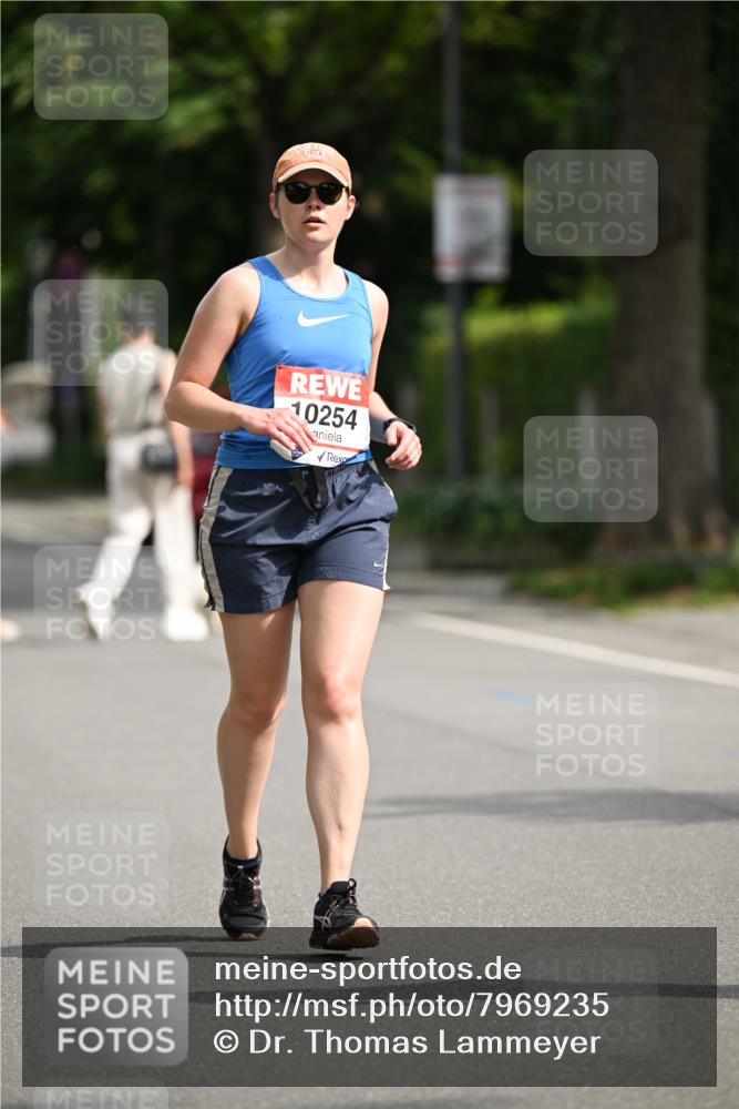 15.06.2025 - REWE Women's Run Dr. Thomas Lammeyer http://msf.ph/oto/7969235 15.06.2025 09:57:44 Laufen 10254 meine-sportfotos.de