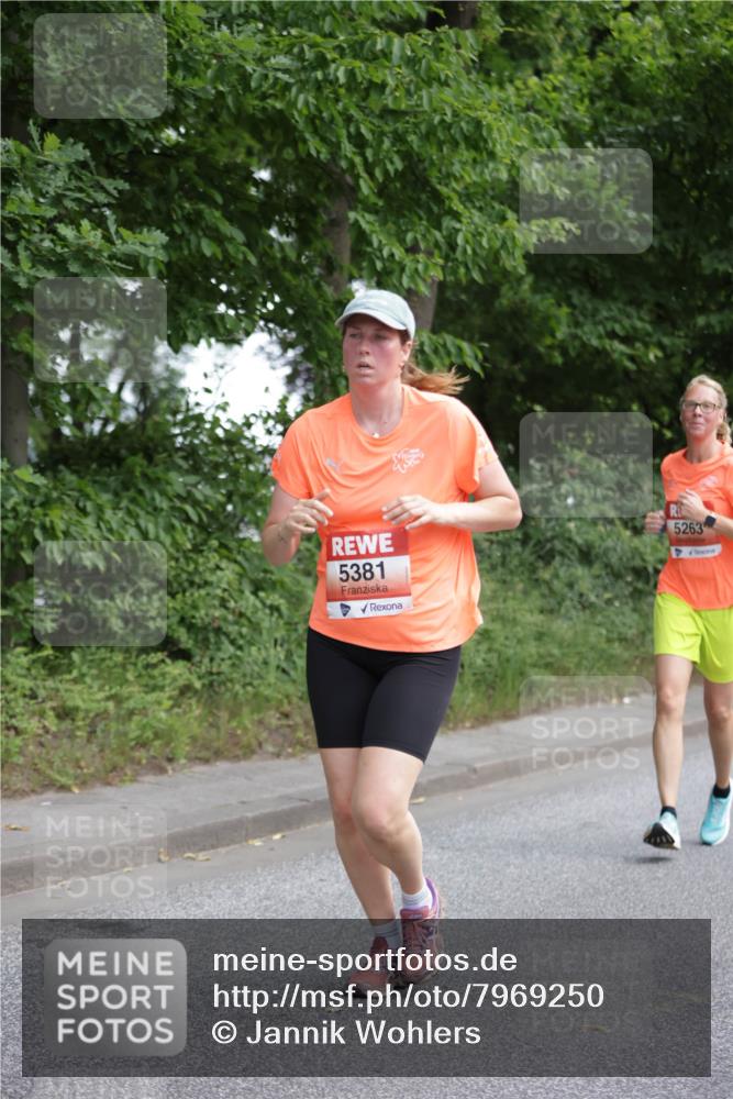 15.06.2025 - REWE Women's Run Jannik Wohlers http://msf.ph/oto/7969250 15.06.2025 10:04:19 Laufen 5381, 5263 meine-sportfotos.de
