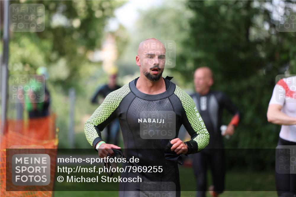 15.06.2025 - 7 Türme Triathlon Michael Strokosch http://msf.ph/oto/7969255 15.06.2025 12:56:04 Schwimmen 708, 741, 776, 818, 833, 880, 895, 904, 1120, 1144, 1149, 1150, 1153, 1177 meine-sportfotos.de