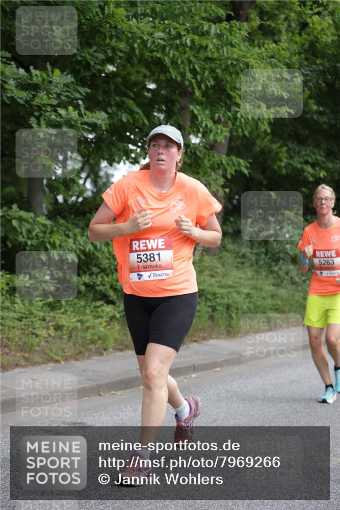15.06.2025 - REWE Women's Run Jannik Wohlers http://msf.ph/oto/7969266 15.06.2025 10:04:19 Laufen 5381, 5263 meine-sportfotos.de