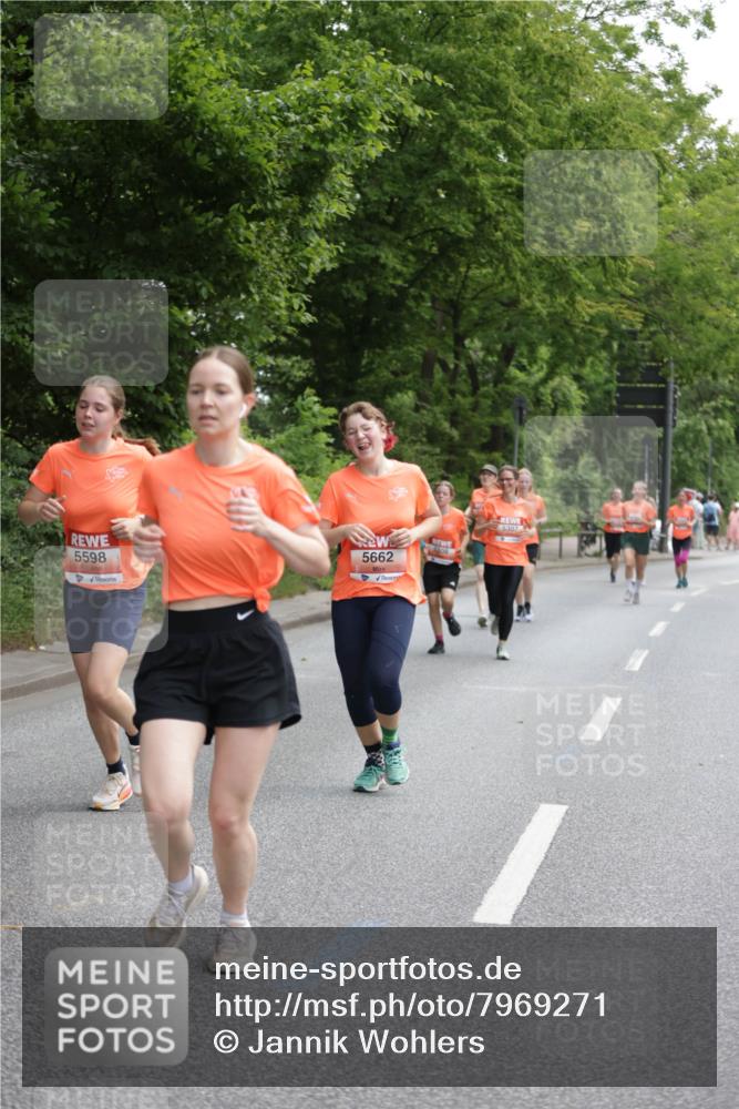 15.06.2025 - REWE Women's Run Jannik Wohlers http://msf.ph/oto/7969271 15.06.2025 10:04:22 Laufen 5598, 5662 meine-sportfotos.de