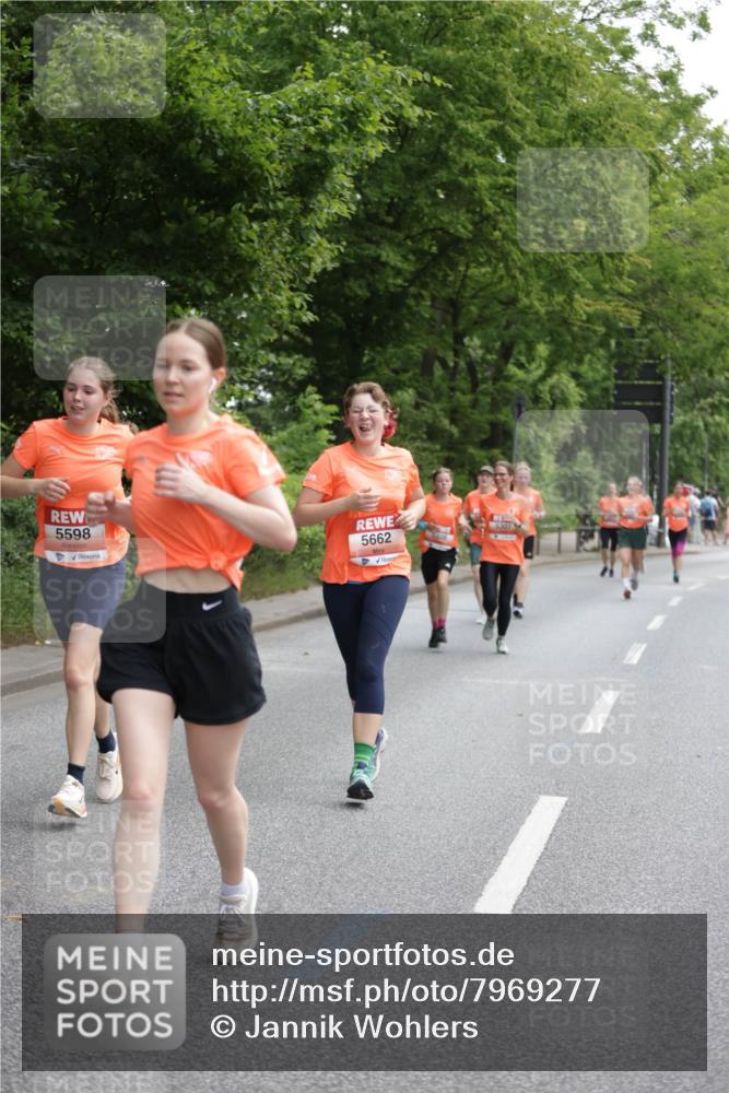 15.06.2025 - REWE Women's Run Jannik Wohlers http://msf.ph/oto/7969277 15.06.2025 10:04:22 Laufen 5598, 5662, 5307 meine-sportfotos.de