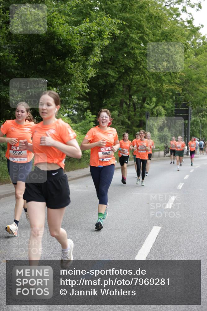 15.06.2025 - REWE Women's Run Jannik Wohlers http://msf.ph/oto/7969281 15.06.2025 10:04:23 Laufen 5598, 5662, 5307 meine-sportfotos.de