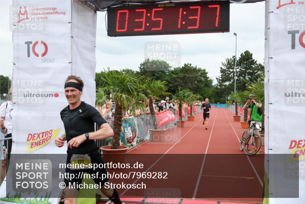 15.06.2025 - 7 Türme Triathlon Michael Strokosch http://msf.ph/oto/7969282 15.06.2025 13:51:37 Ziel 772, 842, 1072 meine-sportfotos.de