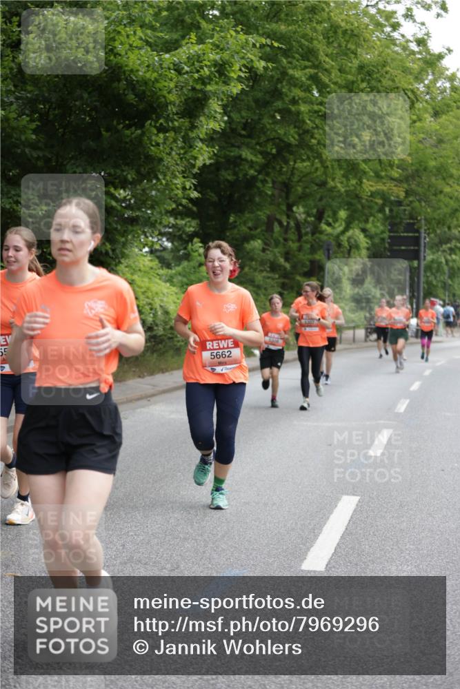 15.06.2025 - REWE Women's Run Jannik Wohlers http://msf.ph/oto/7969296 15.06.2025 10:04:23 Laufen 5662 meine-sportfotos.de