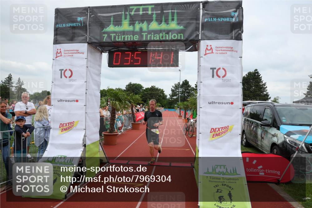 15.06.2025 - 7 Türme Triathlon Michael Strokosch http://msf.ph/oto/7969304 15.06.2025 13:51:41 Ziel 772, 842 meine-sportfotos.de