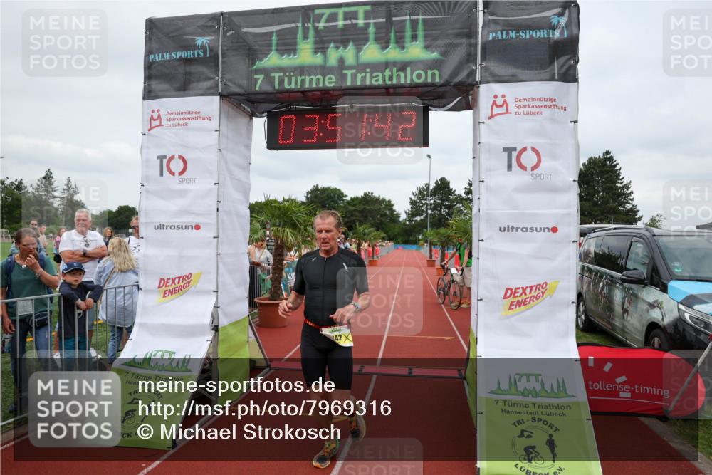 15.06.2025 - 7 Türme Triathlon Michael Strokosch http://msf.ph/oto/7969316 15.06.2025 13:51:42 Ziel 772, 842 meine-sportfotos.de