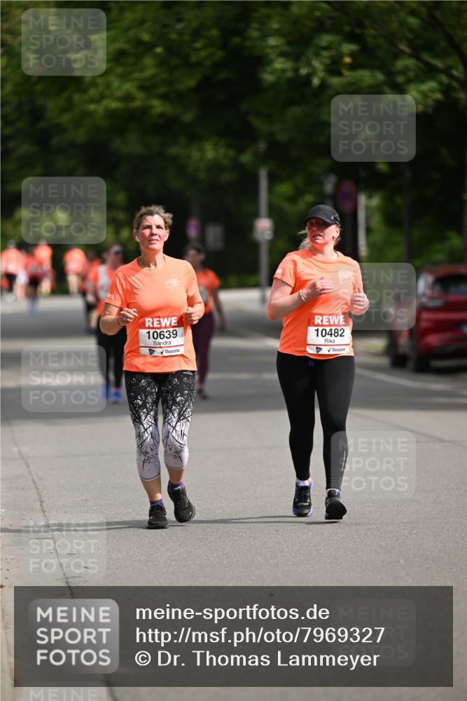 15.06.2025 - REWE Women's Run Dr. Thomas Lammeyer http://msf.ph/oto/7969327 15.06.2025 09:58:02 Laufen 10639, 10482 meine-sportfotos.de