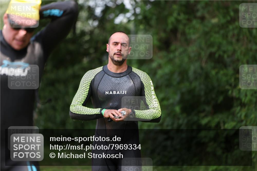 15.06.2025 - 7 Türme Triathlon Michael Strokosch http://msf.ph/oto/7969334 15.06.2025 12:56:11 Schwimmen 708, 741, 776, 804, 818, 833, 842, 869, 872, 880, 896, 904, 992, 1091, 1120, 1149, 1150, 1153, 1177 meine-sportfotos.de