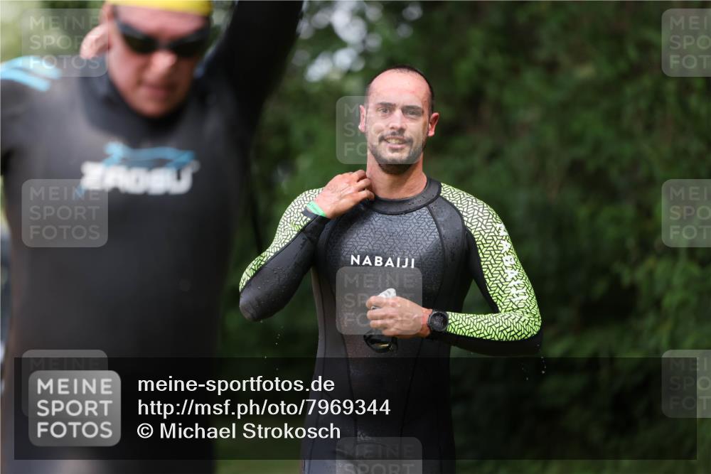 15.06.2025 - 7 Türme Triathlon Michael Strokosch http://msf.ph/oto/7969344 15.06.2025 12:56:11 Schwimmen 708, 741, 776, 804, 818, 833, 842, 869, 872, 880, 896, 904, 992, 1091, 1120, 1149, 1150, 1153, 1177 meine-sportfotos.de