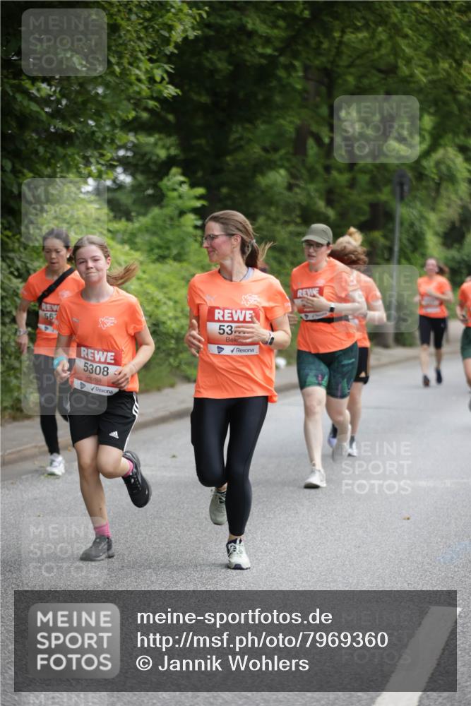 15.06.2025 - REWE Women's Run Jannik Wohlers http://msf.ph/oto/7969360 15.06.2025 10:04:25 Laufen 5308, 53 meine-sportfotos.de