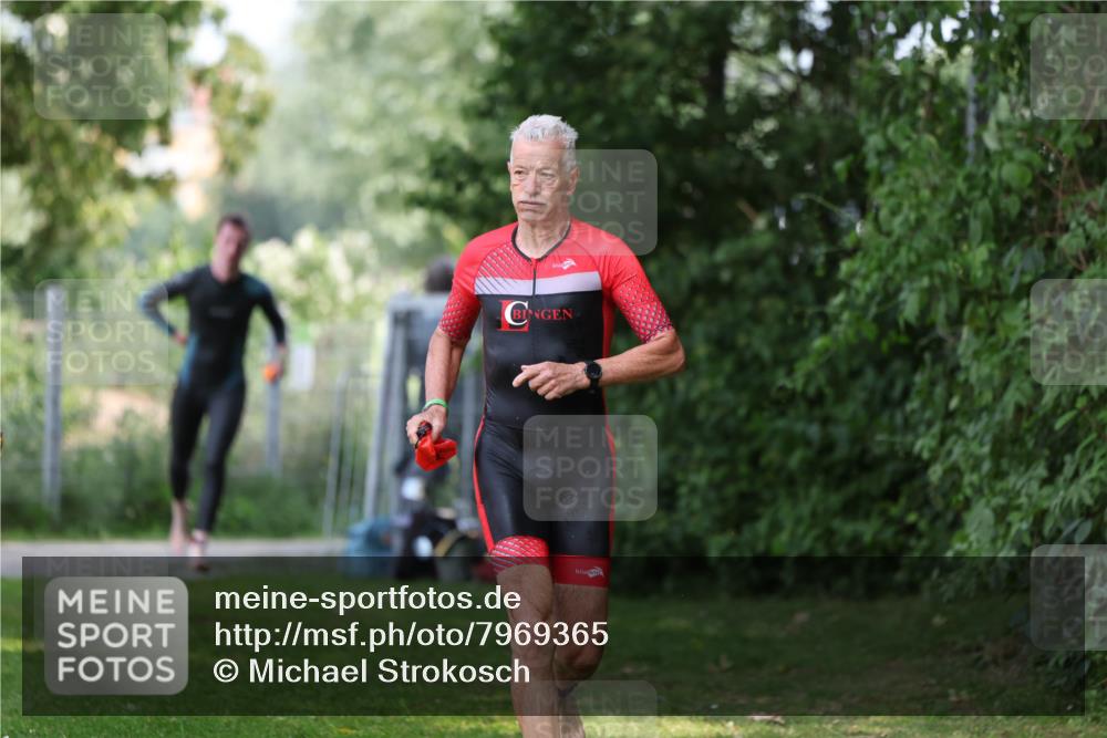15.06.2025 - 7 Türme Triathlon Michael Strokosch http://msf.ph/oto/7969365 15.06.2025 12:56:14 Schwimmen 741, 776, 804, 842, 869, 872, 880, 896, 904, 963, 992, 1091, 1120, 1149, 1150 meine-sportfotos.de