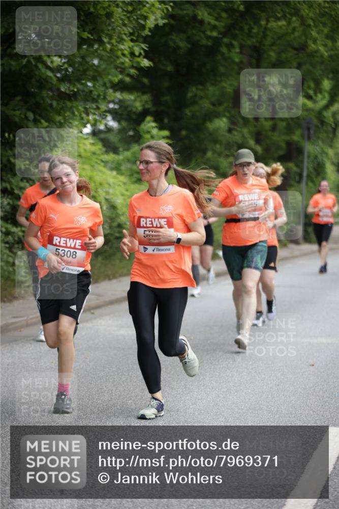 15.06.2025 - REWE Women's Run Jannik Wohlers http://msf.ph/oto/7969371 15.06.2025 10:04:26 Laufen 5308 meine-sportfotos.de