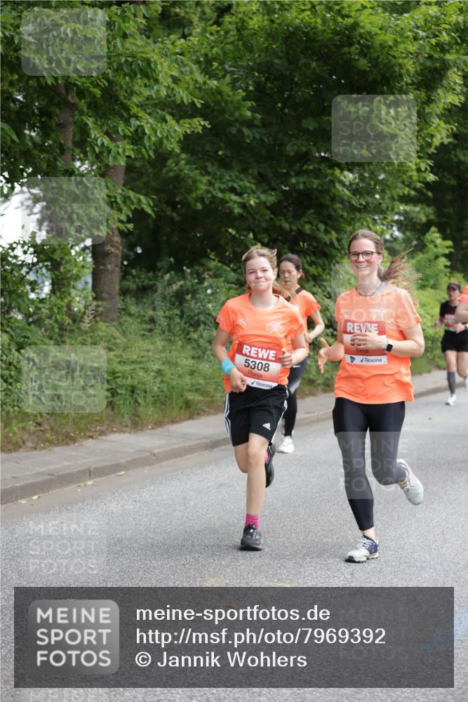 15.06.2025 - REWE Women's Run Jannik Wohlers http://msf.ph/oto/7969392 15.06.2025 10:04:26 Laufen 5308 meine-sportfotos.de