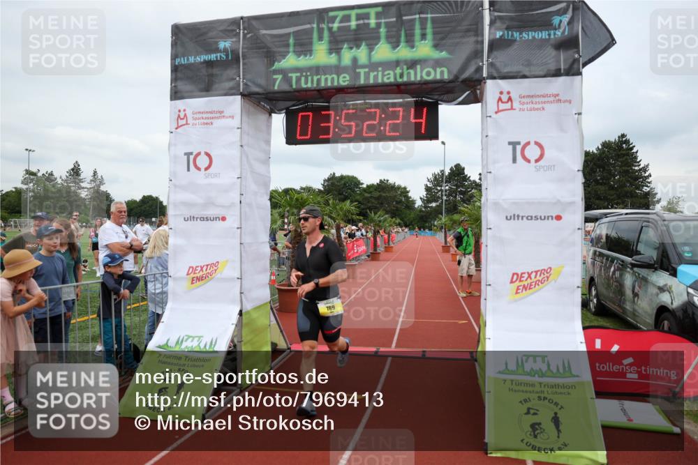 15.06.2025 - 7 Türme Triathlon Michael Strokosch http://msf.ph/oto/7969413 15.06.2025 13:52:24 Ziel 789 meine-sportfotos.de