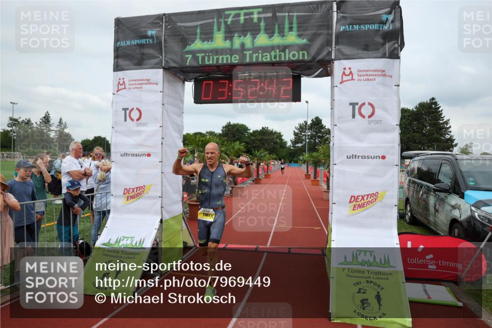 15.06.2025 - 7 Türme Triathlon Michael Strokosch http://msf.ph/oto/7969449 15.06.2025 13:52:41 Ziel 1181 meine-sportfotos.de