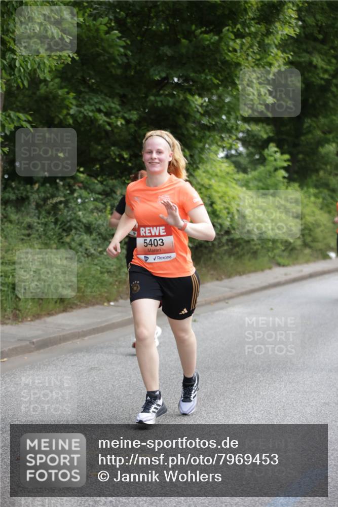 15.06.2025 - REWE Women's Run Jannik Wohlers http://msf.ph/oto/7969453 15.06.2025 10:04:29 Laufen 5403 meine-sportfotos.de
