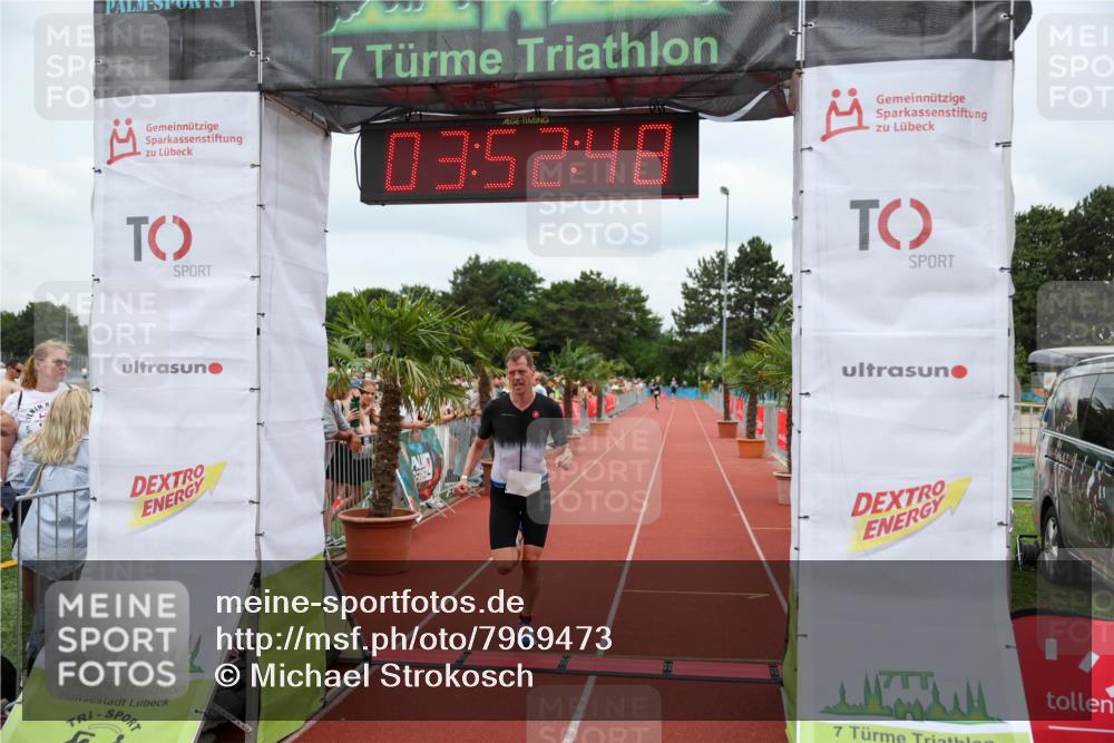 15.06.2025 - 7 Türme Triathlon Michael Strokosch http://msf.ph/oto/7969473 15.06.2025 13:52:48 Ziel 719, 1181 meine-sportfotos.de