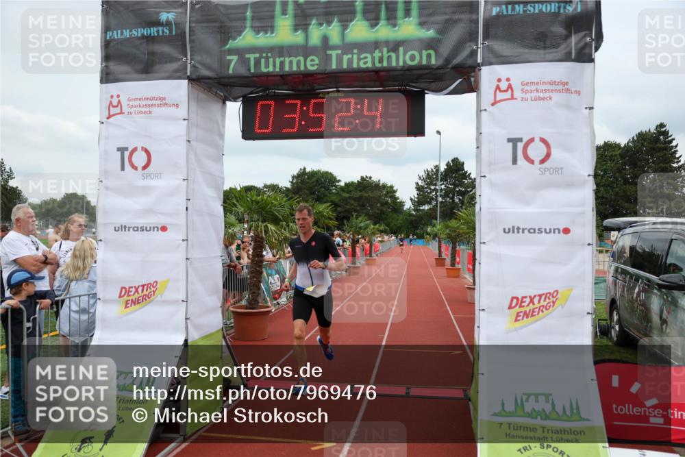 15.06.2025 - 7 Türme Triathlon Michael Strokosch http://msf.ph/oto/7969476 15.06.2025 13:52:48 Ziel 719, 1181 meine-sportfotos.de