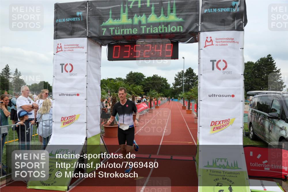 15.06.2025 - 7 Türme Triathlon Michael Strokosch http://msf.ph/oto/7969480 15.06.2025 13:52:48 Ziel 719, 1181 meine-sportfotos.de