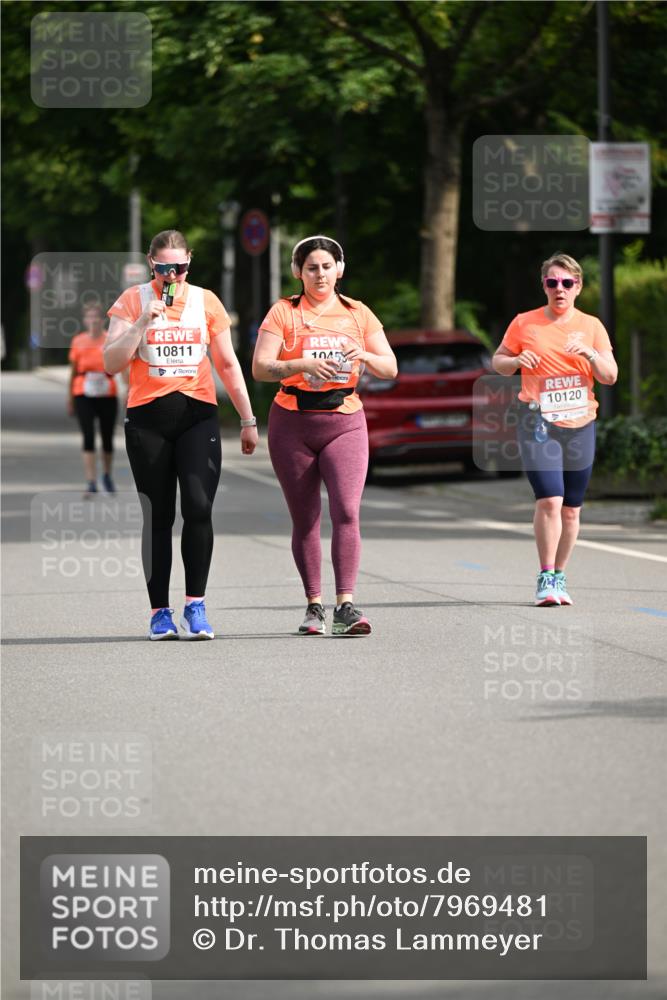 15.06.2025 - REWE Women's Run Dr. Thomas Lammeyer http://msf.ph/oto/7969481 15.06.2025 09:58:15 Laufen 10811, 1045, 10120 meine-sportfotos.de