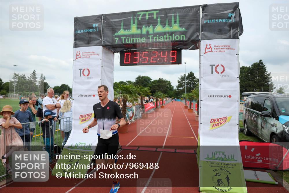 15.06.2025 - 7 Türme Triathlon Michael Strokosch http://msf.ph/oto/7969488 15.06.2025 13:52:49 Ziel 719, 1181 meine-sportfotos.de