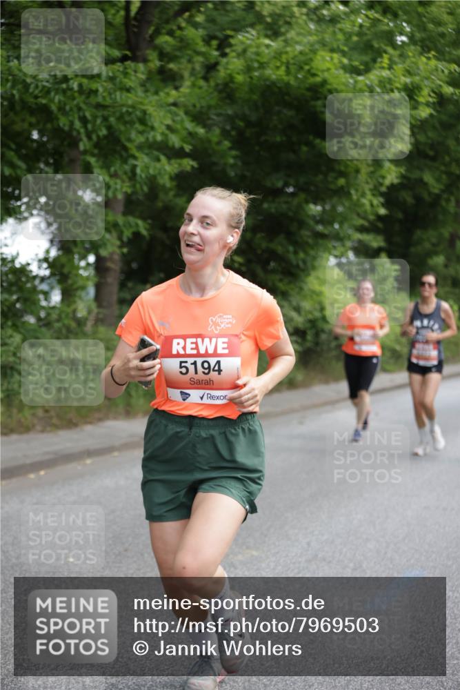 15.06.2025 - REWE Women's Run Jannik Wohlers http://msf.ph/oto/7969503 15.06.2025 10:04:32 Laufen 5194 meine-sportfotos.de