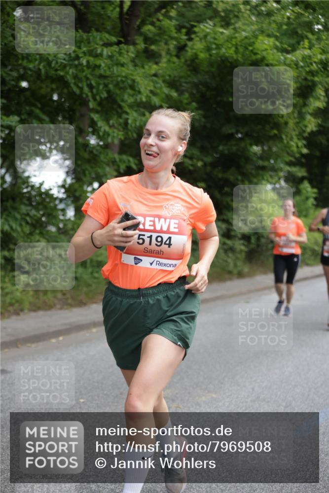 15.06.2025 - REWE Women's Run Jannik Wohlers http://msf.ph/oto/7969508 15.06.2025 10:04:32 Laufen 5194 meine-sportfotos.de
