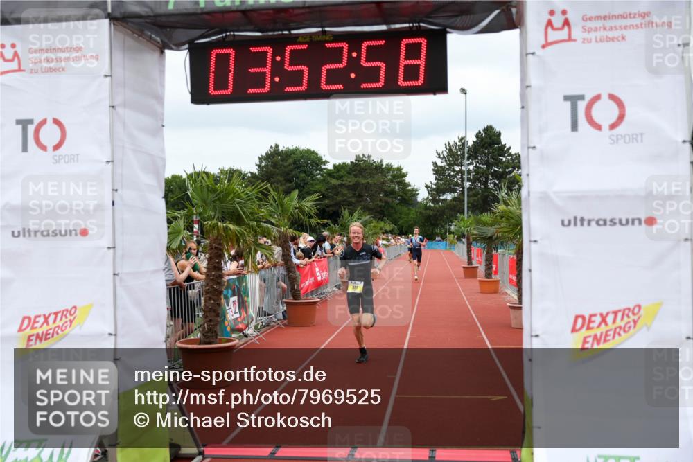 15.06.2025 - 7 Türme Triathlon Michael Strokosch http://msf.ph/oto/7969525 15.06.2025 13:52:57 Ziel 886, 1164 meine-sportfotos.de