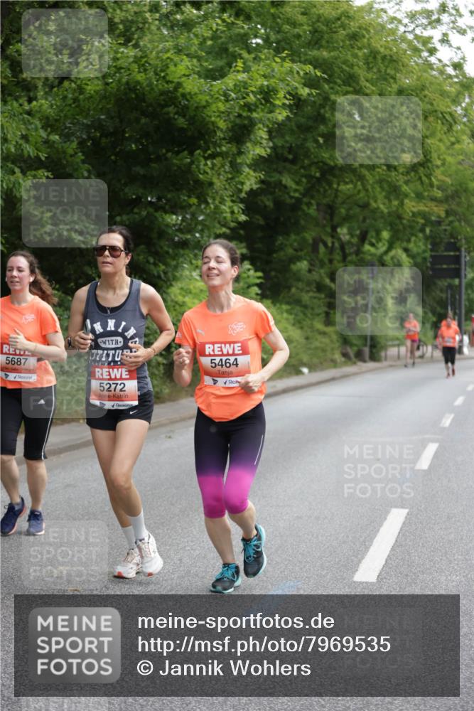 15.06.2025 - REWE Women's Run Jannik Wohlers http://msf.ph/oto/7969535 15.06.2025 10:04:34 Laufen 5687, 5272, 5464 meine-sportfotos.de
