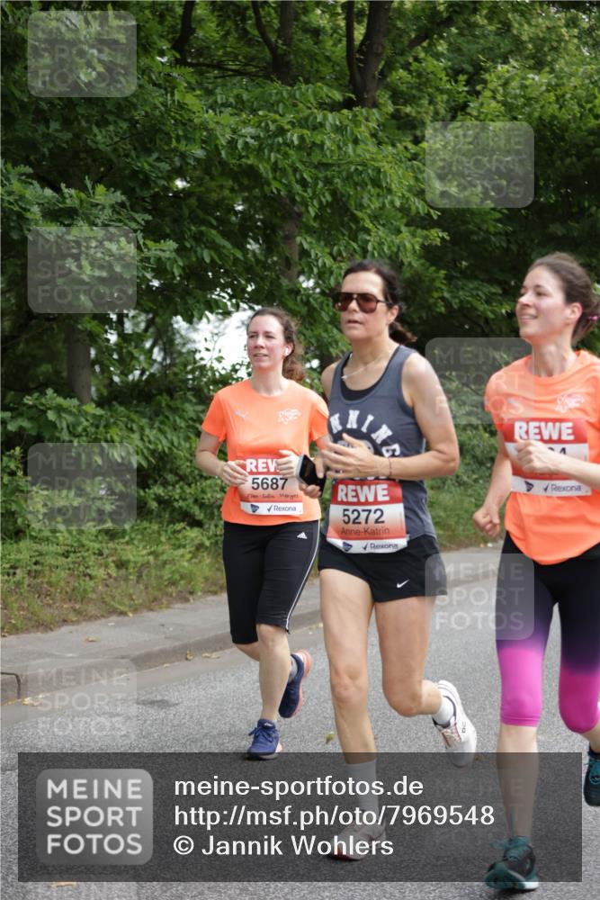 15.06.2025 - REWE Women's Run Jannik Wohlers http://msf.ph/oto/7969548 15.06.2025 10:04:34 Laufen 5687, 5272 meine-sportfotos.de