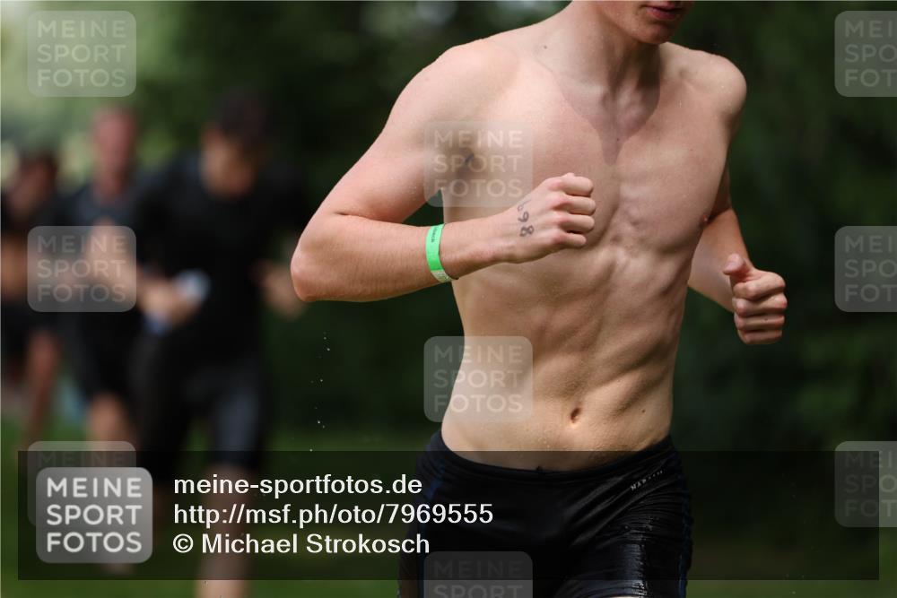 15.06.2025 - 7 Türme Triathlon Michael Strokosch http://msf.ph/oto/7969555 15.06.2025 12:56:31 Schwimmen 767, 786, 804, 842, 851, 868, 869, 872, 886, 896, 963, 992, 1003, 1028, 1060, 1070, 1077, 1091, 1149, 1175 meine-sportfotos.de
