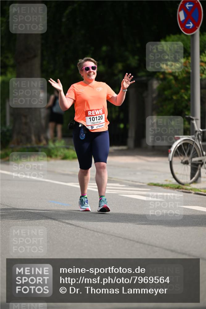 15.06.2025 - REWE Women's Run Dr. Thomas Lammeyer http://msf.ph/oto/7969564 15.06.2025 09:58:18 Laufen 10120 meine-sportfotos.de