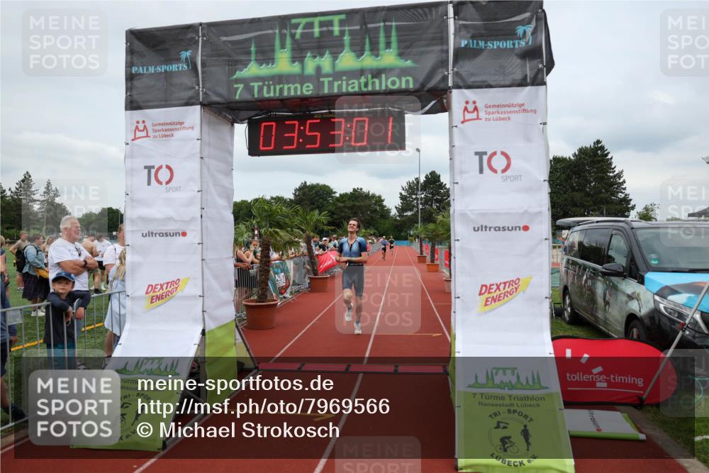 15.06.2025 - 7 Türme Triathlon Michael Strokosch http://msf.ph/oto/7969566 15.06.2025 13:53:01 Ziel 886, 1164 meine-sportfotos.de
