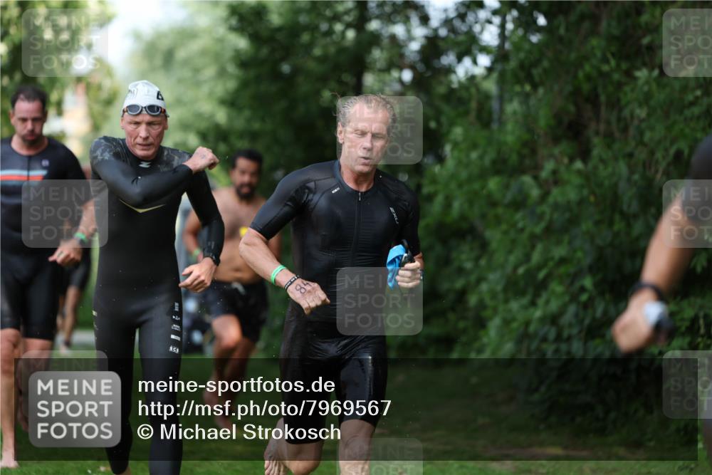 15.06.2025 - 7 Türme Triathlon Michael Strokosch http://msf.ph/oto/7969567 15.06.2025 12:56:32 Schwimmen 767, 786, 804, 842, 851, 868, 869, 872, 886, 896, 901, 963, 992, 1003, 1028, 1060, 1070, 1077, 1091, 1149, 1175 meine-sportfotos.de