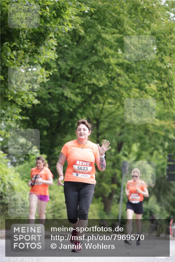15.06.2025 - REWE Women's Run Jannik Wohlers http://msf.ph/oto/7969570 15.06.2025 10:04:43 Laufen 5623 meine-sportfotos.de