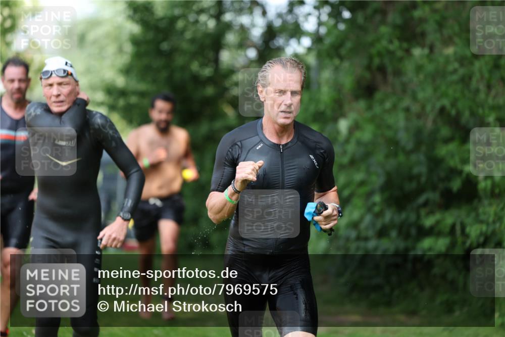 15.06.2025 - 7 Türme Triathlon Michael Strokosch http://msf.ph/oto/7969575 15.06.2025 12:56:33 Schwimmen 767, 786, 804, 842, 851, 868, 869, 872, 886, 896, 901, 963, 992, 1003, 1028, 1060, 1070, 1077, 1091, 1175, 1198 meine-sportfotos.de