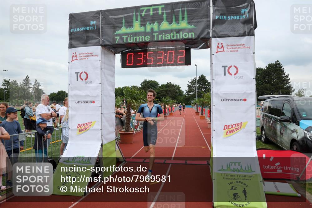 15.06.2025 - 7 Türme Triathlon Michael Strokosch http://msf.ph/oto/7969581 15.06.2025 13:53:02 Ziel 886, 1164 meine-sportfotos.de