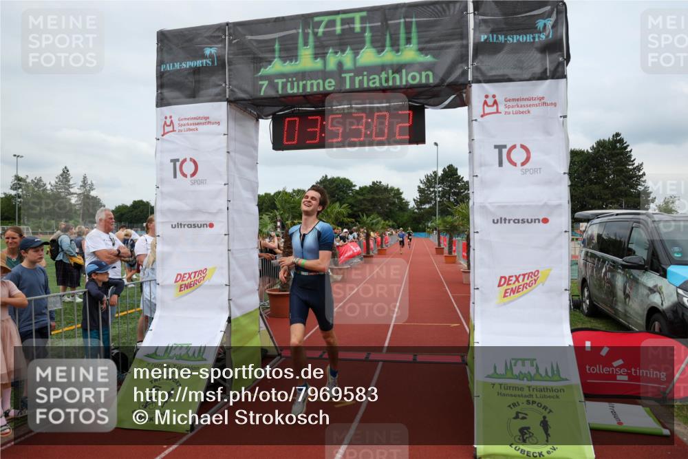 15.06.2025 - 7 Türme Triathlon Michael Strokosch http://msf.ph/oto/7969583 15.06.2025 13:53:02 Ziel 886, 1164 meine-sportfotos.de