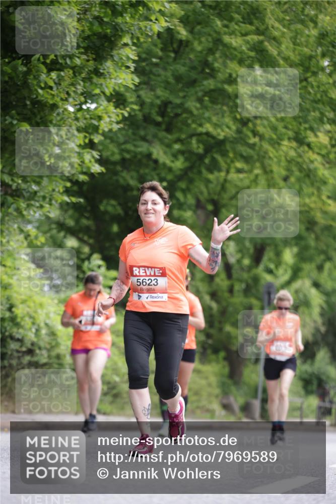 15.06.2025 - REWE Women's Run Jannik Wohlers http://msf.ph/oto/7969589 15.06.2025 10:04:43 Laufen 5623 meine-sportfotos.de