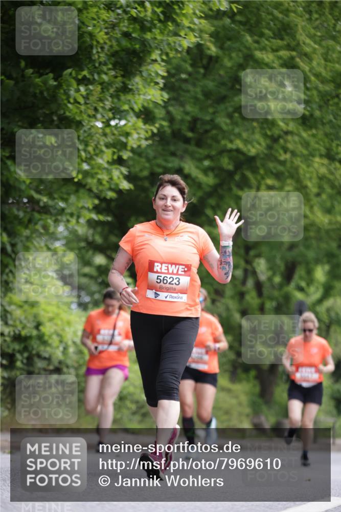 15.06.2025 - REWE Women's Run Jannik Wohlers http://msf.ph/oto/7969610 15.06.2025 10:04:43 Laufen 5623 meine-sportfotos.de