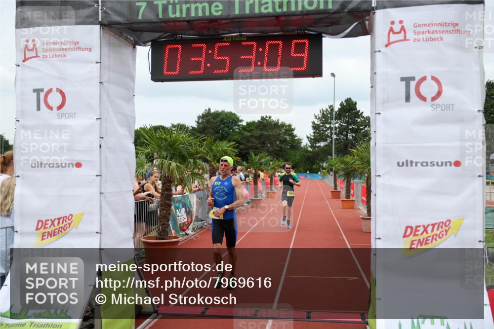 15.06.2025 - 7 Türme Triathlon Michael Strokosch http://msf.ph/oto/7969616 15.06.2025 13:53:08 Ziel 881, 930, 1164 meine-sportfotos.de