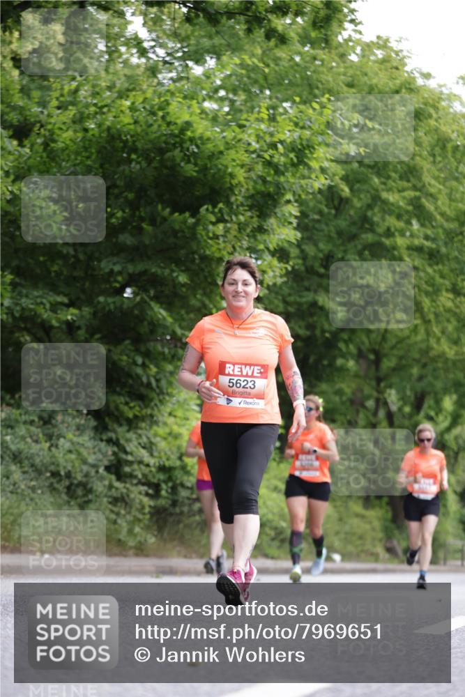 15.06.2025 - REWE Women's Run Jannik Wohlers http://msf.ph/oto/7969651 15.06.2025 10:04:44 Laufen 5623 meine-sportfotos.de