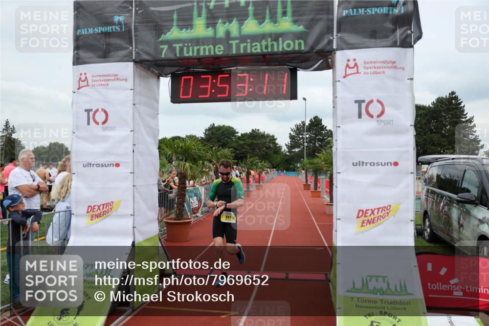 15.06.2025 - 7 Türme Triathlon Michael Strokosch http://msf.ph/oto/7969652 15.06.2025 13:53:11 Ziel 881, 930 meine-sportfotos.de