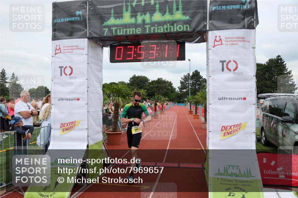 15.06.2025 - 7 Türme Triathlon Michael Strokosch http://msf.ph/oto/7969657 15.06.2025 13:53:11 Ziel 881, 930 meine-sportfotos.de