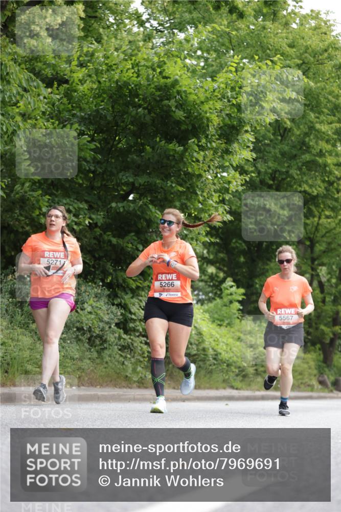 15.06.2025 - REWE Women's Run Jannik Wohlers http://msf.ph/oto/7969691 15.06.2025 10:04:46 Laufen 5271, 5266, 5567 meine-sportfotos.de