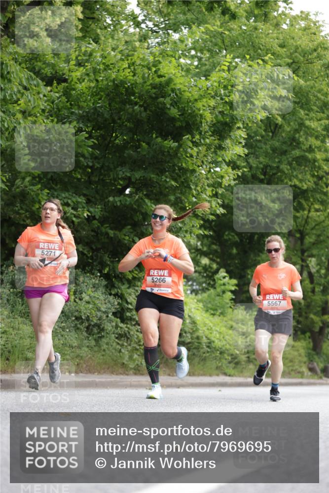15.06.2025 - REWE Women's Run Jannik Wohlers http://msf.ph/oto/7969695 15.06.2025 10:04:46 Laufen 5271, 5266, 5567 meine-sportfotos.de